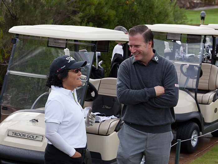Here&#39;s Cathi catching up with Team Titleist...